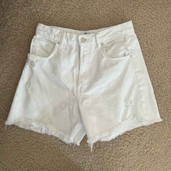 Zara White Denim Shorts - Picture 3 of 5